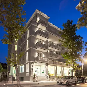 Star Hotel