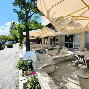 Bruna Hotel